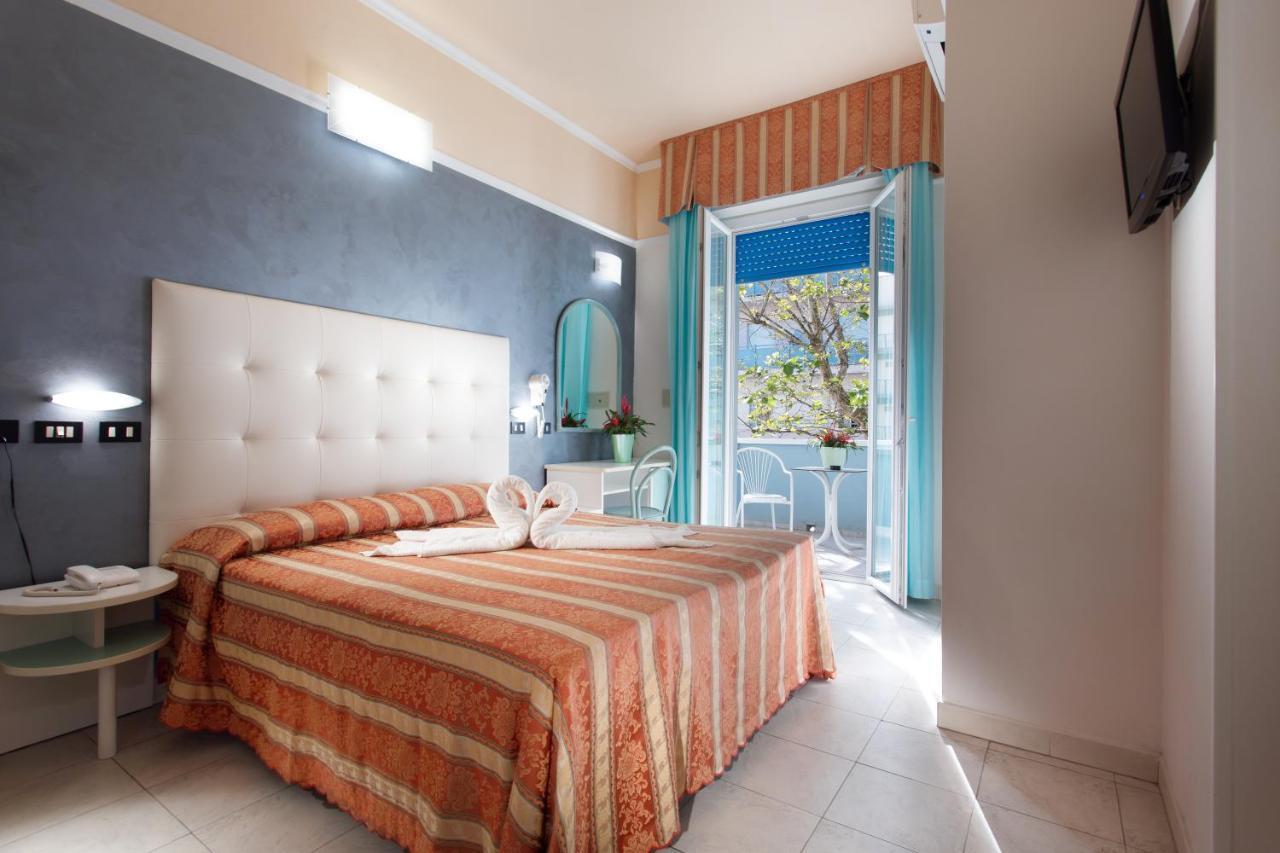 בלריה-איגאה מרינה Hotel Nettuno מראה חיצוני תמונה